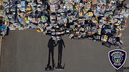 Cops Pose Before a $200,000 Mountain of Allegedly Stolen Lego Sets