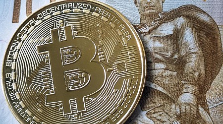 Bitcoin, crypto shares plunge as investors pull back on risky stocks amid recession fears