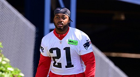 Patriots place RB Antonio Gibson on active/NFI