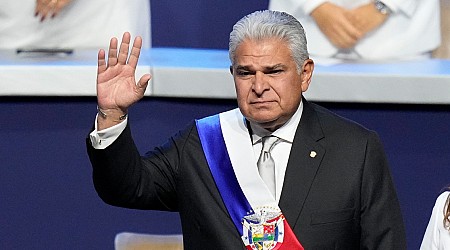 José Raúl Mulino sworn in as Panama’s new president, vows migration crackdown