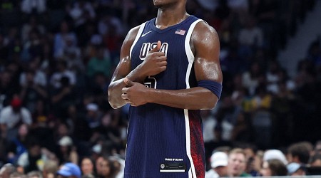 Anthony Edwards, Anthony Davis Dazzle Fans as LeBron James, Team USA Beat Australia