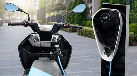 E-Scooter and E-Bike Crashes Are Skyrocketing in the US