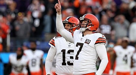 Browns' Dustin Hopkins agrees to 3-year extension that makes him one of NFL's highest-paid kickers, per report