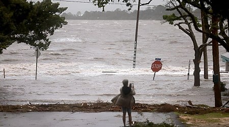 Four killed after Storm Debby hits Florida coast