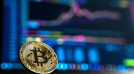 Bitcoin : pourquoi sa valeur s’effondre à des niveaux abyssaux ce lundi