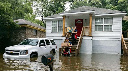 Tropical Storm Debby hovers off the coast of the Carolinas