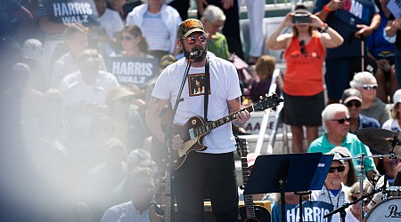 Watch Bon Iver Perform at Kamala Harris and Tim Walz Rally in Wisconsin