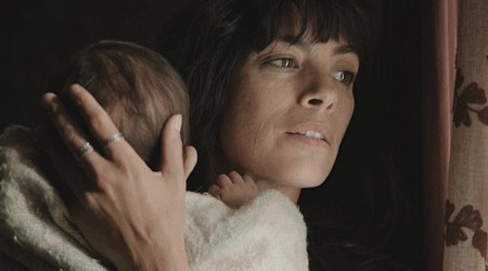 Bérénice Béjo Stars In Locarno Player 'Mexico 86' From César Diaz