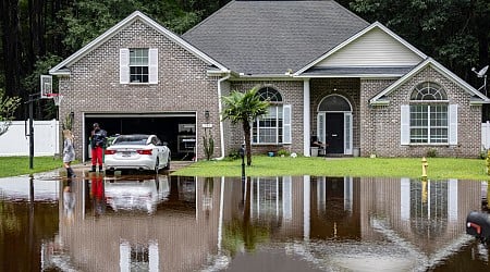 Tropical Storm Debby makes 2nd landfall in South Carolina, heavy rain expected up the East Coast