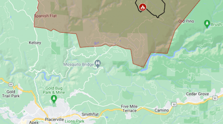 Evacuations in Sierra Nevada, smoke over Lake Tahoe