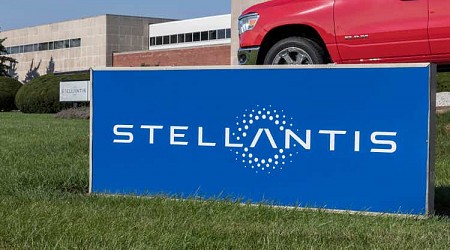 Stellantis to layoff 2,450 workers in Michigan (NYSE:STLA)