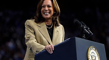 In Las Vegas campaign stop, Kamala Harris sees a chance to improve her odds of winning