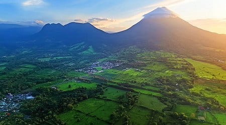 Promises of happier, healthier living drove tourists to Costa Rica in droves. Now, locals say the Blue Zone lifestyle is dying out.