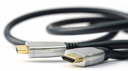 Une étude prouve qu’il est possible de vous espionner à distance via… votre câble HDMI