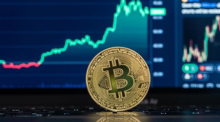 Bitcoin bounce could give way to deeper pullback, chart analysts say