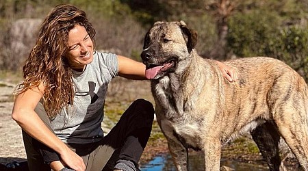 El emotivo reencuentro de Laura Madrueño con su perro tras más de cinco meses en Honduras por 'Supervivientes'