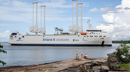 Sentinel-2C arrives in French Guiana