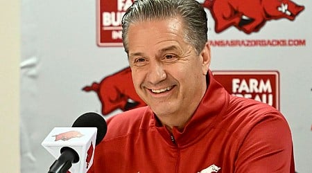 Calipari, new-look Arkansas stirring up excitement as Hall of Fame coach approaches his debut season