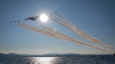 VIDEO: 1,000s gather for final landing of B.C.'s legendary water bomber