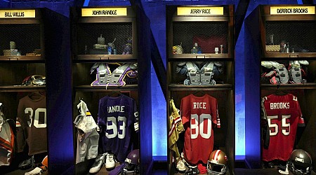 From jerseys to dreadlocks: How the Pro Football Hall of Fame selects its artifacts