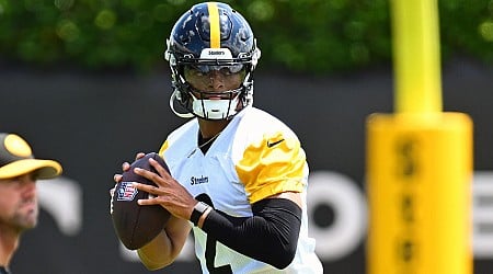 Justin Fields is creating a competition for the Steelers' starting quarterback spot