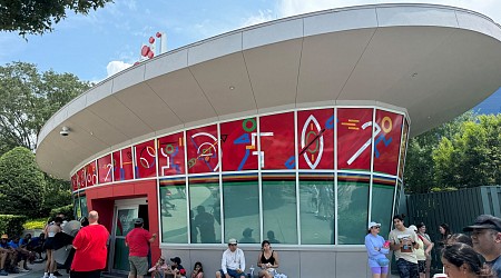 Last Look at Coca-Cola Refresh in Universal Studios Florida Before Interior Refurbishment