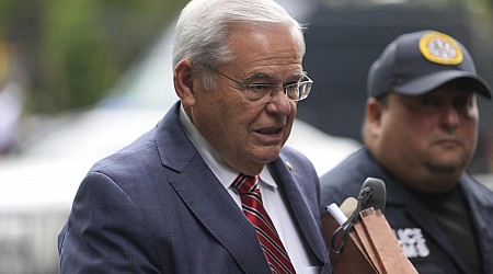 Jury asks if unanimity required to acquit 'on a single count' at Sen. Bob Menendez's bribery trial