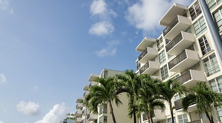 Florida Condo Prices 'Collapsing' Due to HOA Fees Surge-Real Estate Expert