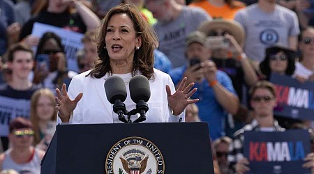 Kamala Harris' Awkward Moment, Suffers Biden-Style Gaffe on Stage at Arizona Rally