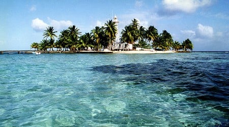 American: Los Angeles – Belize City, Belize. $358 (Basic Economy) / $408 (Regular Economy). Roundtrip, including all Taxes