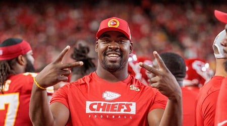 NFL Coach: Chiefs' Chris Jones 'in a League of His Own' After Aaron Donald Retired