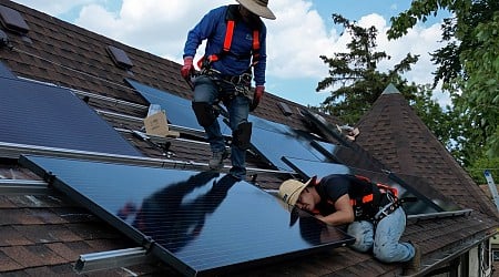 Consumer watchdog helps solar roof shoppers cut through confusion