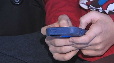 South Carolina approves for model cell phone ban for schools