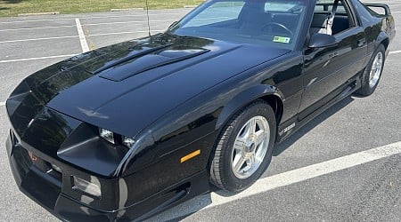 6k-Mile 1992 Chevrolet Camaro Z28 Coupe 5-Speed