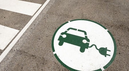 Feds award $521 million in EV charger funds, but rollout remains slow