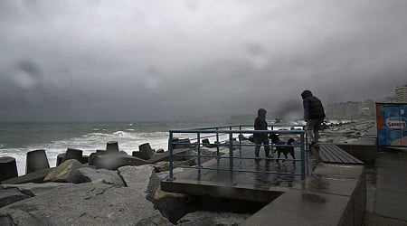 Más de 400.000 usuarios siguen sin luz en Chile tras sistema frontal de lluvias y vientos