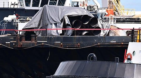 SpaceX droneship with mangled SpaceX booster arrives at Port Canaveral