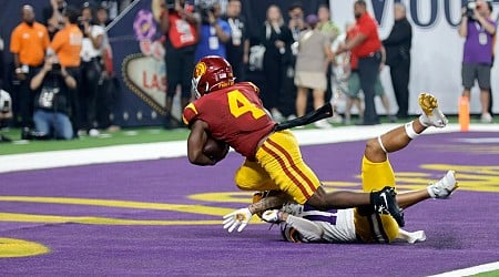 No. 23 USC marks Big Ten football debut with a 27-20 win over No. 13 LSU with seconds remaining