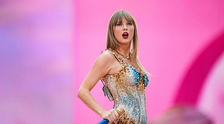 Taylor Swift attends Chiefs-Ravens game to watch Travis Kelce,