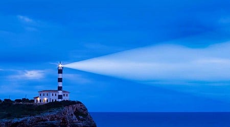 Estos son todos los faros más bonitos que iluminan las costas españolas