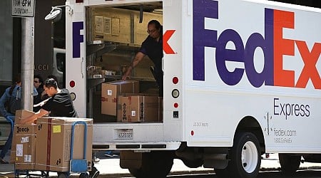 New Jersey FedEx driver tied up, robbed at gunpoint