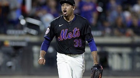 Díaz brothers pitch in same game for 1st time as Mets top Reds in front of family at Citi Field