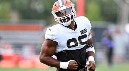 Browns' Myles Garrett: Micah Parsons Showdown vs. Cowboys Not About 'One-Upmanship'