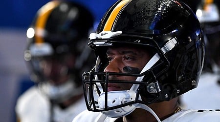 Report: Russell Wilson tells Steelers he can play, but final decision won't be his