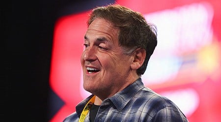 Mark Cuban says he would get rid of both the Republican and Democratic parties if he could do it by waving a 'magic wand'