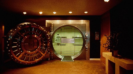 Xapo Bank Aims To Enhance Bitcoin Custody With Tech And Bunkers