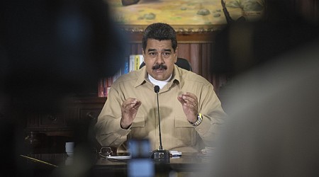 Maduro sigue como presidente