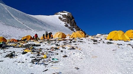 'Heavy lifter' drones could soon solve Mount Everest's trash problem