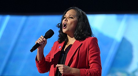 Who is Jessica Davis? The teacher with the pipes during the DNC