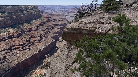 Breaks in water pipeline for Grand Canyon prompt shutdown of overnight hotel stays